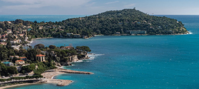 Living in Saint-Jean-Cap-Ferrat: villas, the Mediterranean and lifestyle